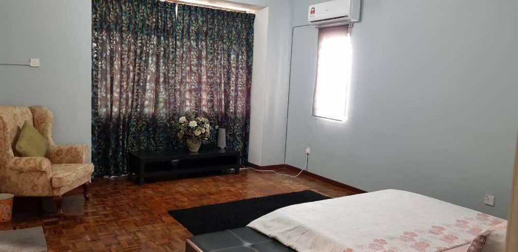 Tun Perak Homestay Rawang Eksteriør bilde